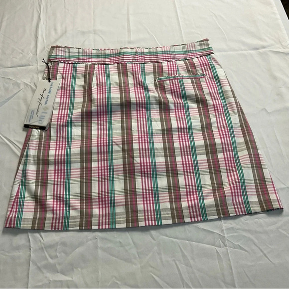 Lija
Golf Swing Skort.  NWT. Size 6 - Picture 10 of 11